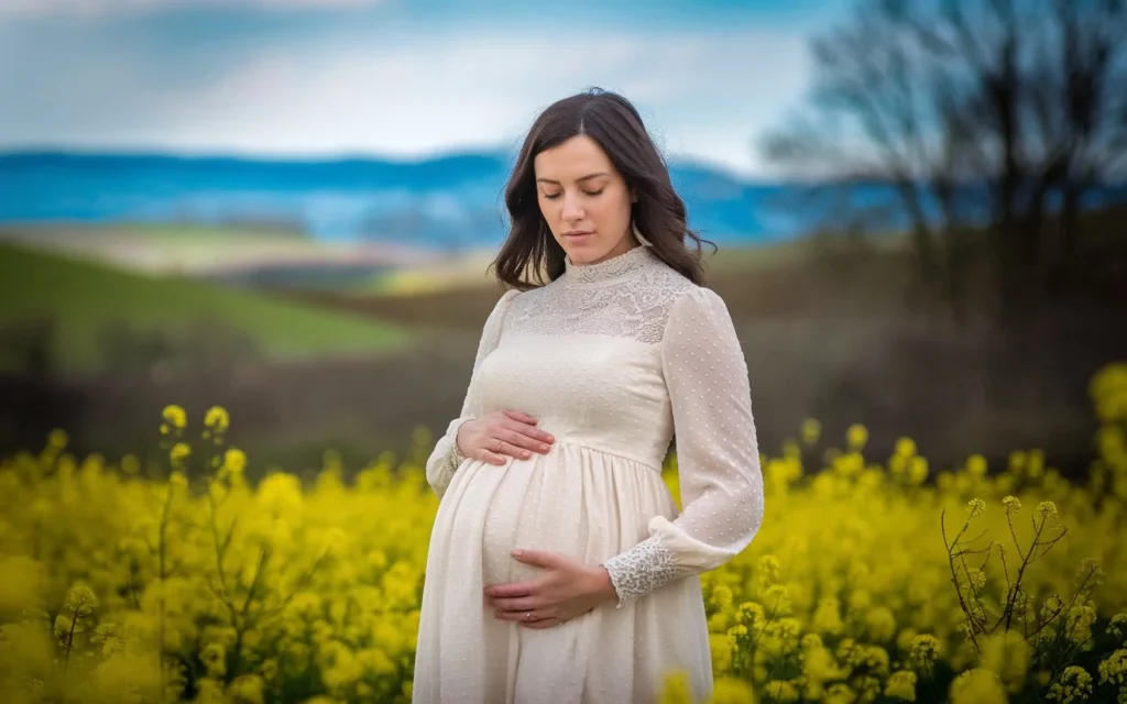 cute-maternity-photo-shoot-captions